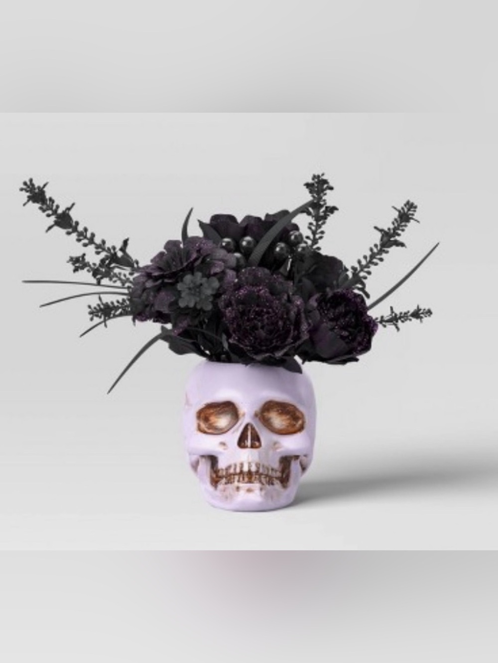 10โ Faux Creepy Artificial Skull Plant
Hyde and EEK! Halloween Decor
New w/ Tag